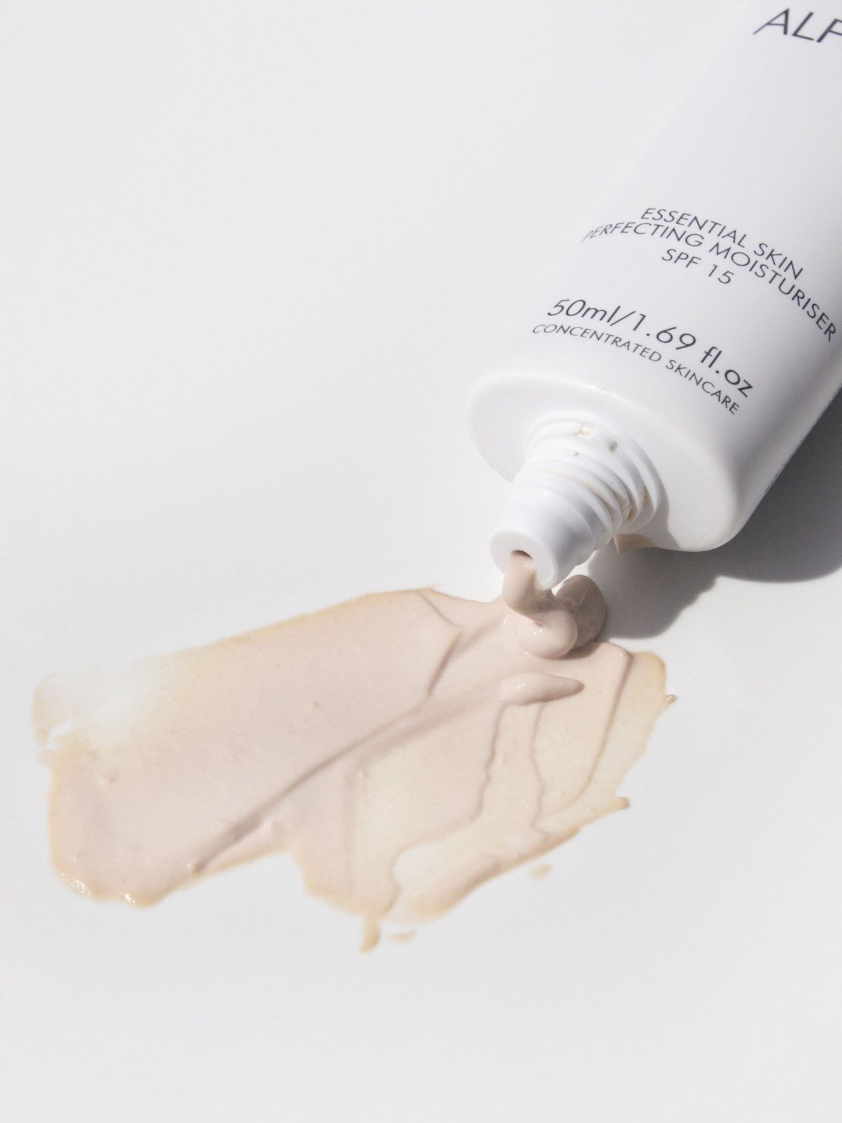 Essential Skin Perfecting Moisturiser with SPF 15